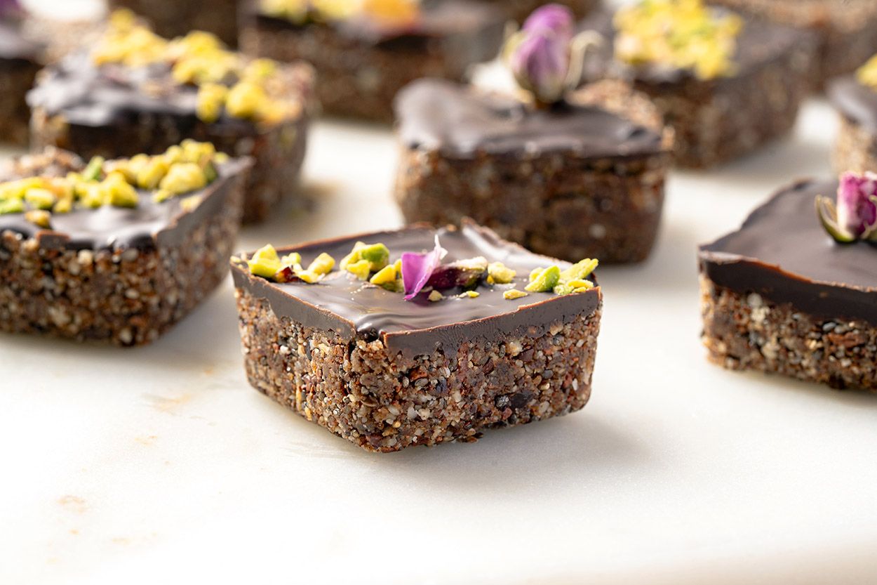 Hurmalı kahveli mini bar